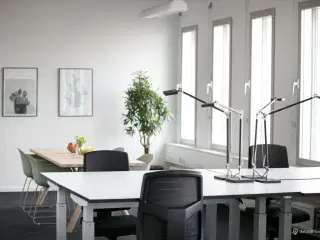 Flot kontorlejemål der er velbeliggende i et eftertragtet erhvervsområde i Ballerup.