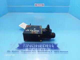 New Holland FX375 Hydraulikventil 9831828