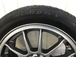 Dæk og Fælge 195/50 R 15 tommer.