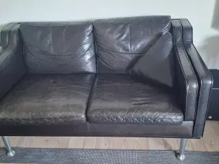 Sofagruppe 2 Plus 3 velholdt og hel