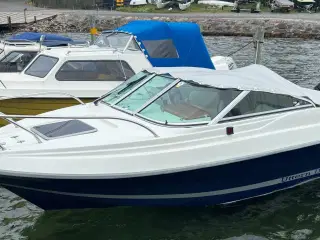 Uttern D55 med Mercury 90 4-takt