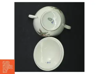 Porcelæn suppeterrin med låg og blomstermotiv fra B&G