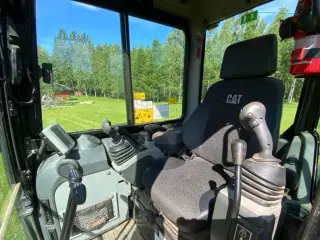 CAT 305E2 gravemaskine med Rototilt og redskaber - 2