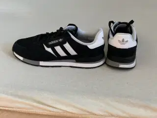 Adidas sko str 43 1/3