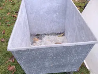 Foderstof vogn sælges