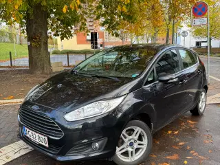 Ford Fiesta | Velholdt 2013 Hatchback