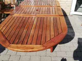Teaktræsbord