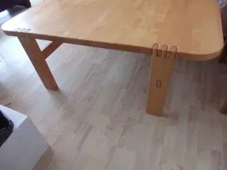 Massiv fyretræ`s sofabord
