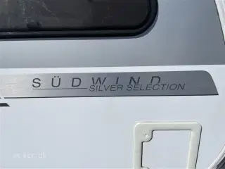 2017 - Knaus Südwind Silver Selection 450 FU   Knaus Sûdwind Silver Selection 450 FU Dobbeltseng