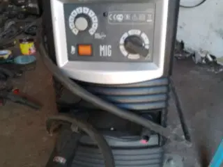 Svejsemaskine som kører på 230 watt