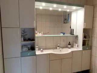 Vask og skabe til Badeværelse