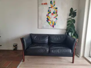 Super fin 2-pers sofa i sort læder
