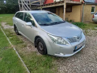 Toyota avensis t27 