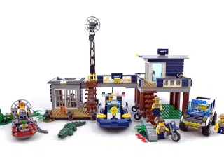 Lego City, 60069, Sumppolitistation.