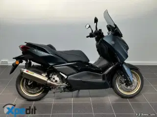 Yamaha X-Max 300