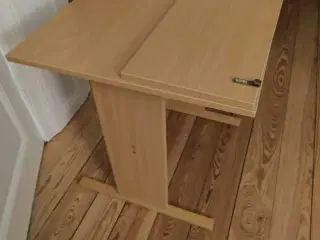 Spisebord m. 2 stole