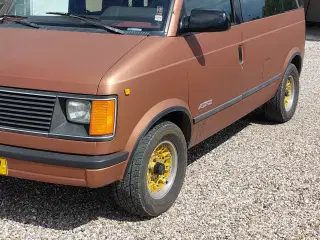Chevrolet astro van 