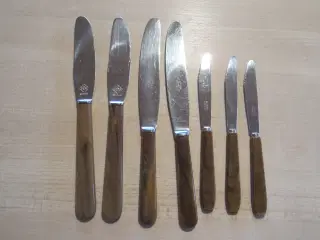 7 stk. knive med flot brun skaft