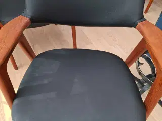 Spisebordsstole af Erik Kirkegaard 