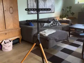 Sinox TV gulvstand og soundbar beslag