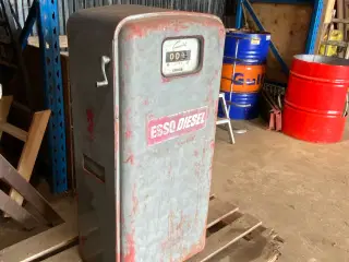 Esso diesel-tankstander