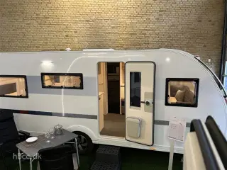 2025 - Adria Adora 593 UP