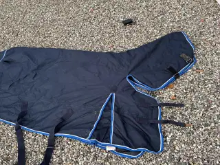 Vinterdækken. 135 -400g fra horze 