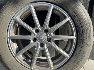 4. 17" alufælge til Ford Kuga m. slidte vinterdæk