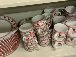 Service kopper og tallerkener