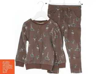 Sæt med bluse og bukser med fugle-motiv fra Name It (str. 98)