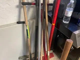 Haveredskaber og klapbord