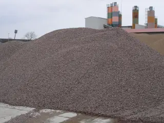 Granitskærver - Sort, rød og grå (Grå pr. ton fra)