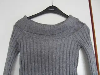 Smart bluse i str. S fra Vero Moda.