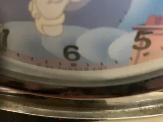 Retro vækkeur med alarm 