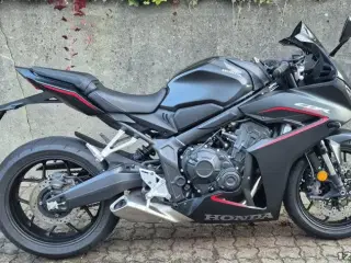 Honda CBR 650 R