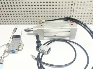 Luftcylindre kraftig  model fra  SMC