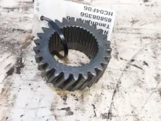 New Holland LB115B Tandhjul T26 85808356 