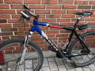 MTB Cykel 26”. Focus. Letmetal