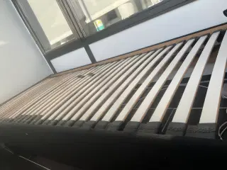 Elevationsseng med madras 90x200