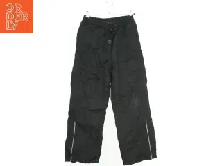 Overtøj fra JEFF (str. 140 cm)