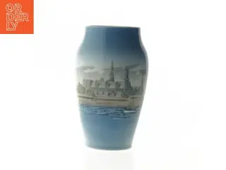 Dekorativ vase med bylandskab fra Royal Copenhagen (str. 15 x 7 cm)