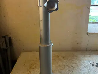 Juster bar stolfod