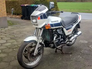 Honda cx 650 med danske papirer men 500 motor