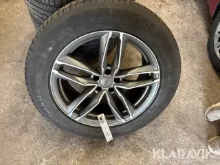 Audi alufælg med Continental vinterdæk 255/55 R19 XL.