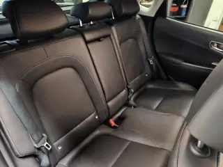 Hyundai Kona 64 EV Premium