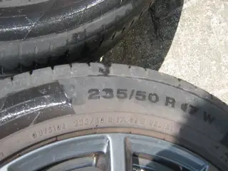 Alufælge 17" med 235/50 Sommerdæk