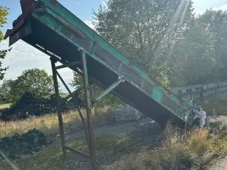 - - - Transport bånd