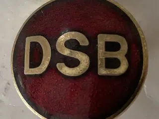 1 Emblem / Bolcheknap, DSB kasket 1983-2000