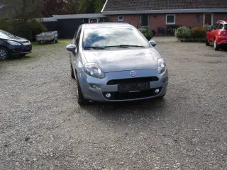 FIAT PUNTO 1.4 . 1.EJERS ÅRG 8/2013.