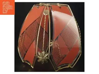 Lyserød glas lampeskærm med metaldekoration (str. 24 x 21 cm)
